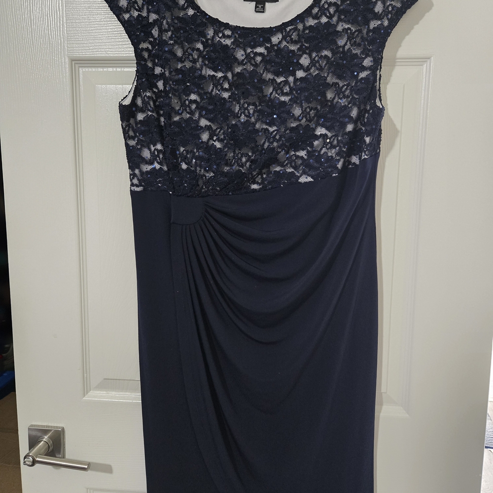 Elegant Navy Lace Dress